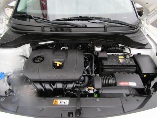 Photo 3 of 40 of 2021 Kia Soul LX