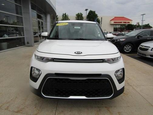 Photo 2 of 40 of 2021 Kia Soul LX