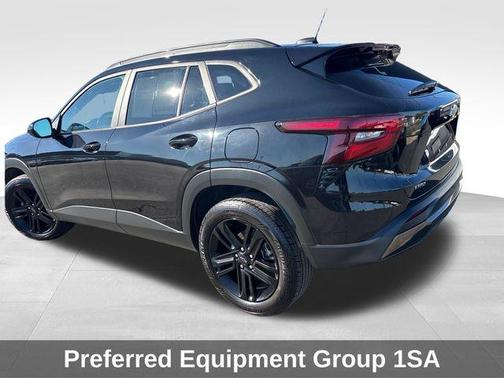 Mosaic Black Metallic 2025 Chevrolet Trax ACTIV