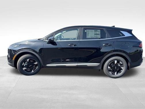 Ebony Black 2026 Kia Sportage LX