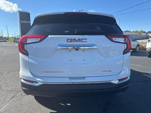 2023 GMC Terrain SLT