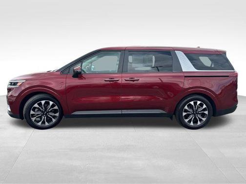 Flare Red 2022 Kia Carnival EX