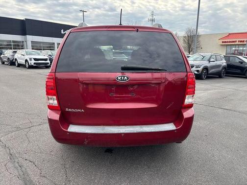 2011 Kia Sedona LX