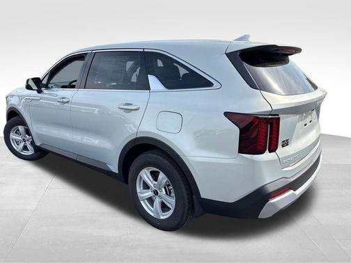 Ivory Silver 2026 Kia Sorento LX
