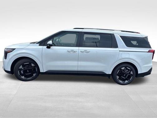 Snow White Pearl 2026 Kia Carnival EX