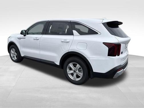 Glacial White Pearl 2026 Kia Sorento LX