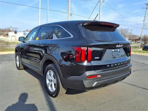 2022 Kia Sorento LX