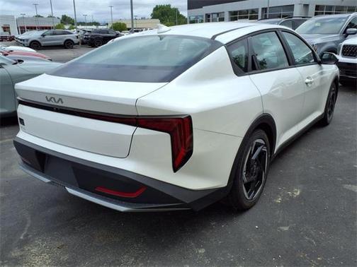 2025 Kia K4 EX