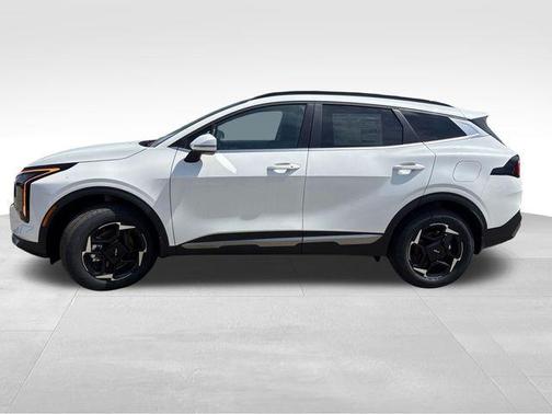 Snow White Pearl 2026 Kia Sportage Hybrid EX