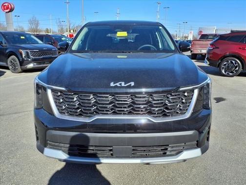 2025 Kia Sorento LX