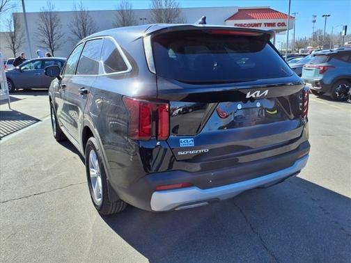 2025 Kia Sorento LX