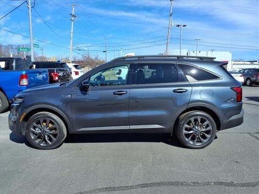 2022 Kia Sorento X-Line EX