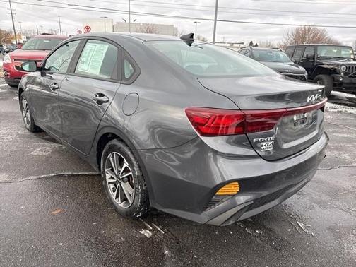 2023 Kia Forte LXS