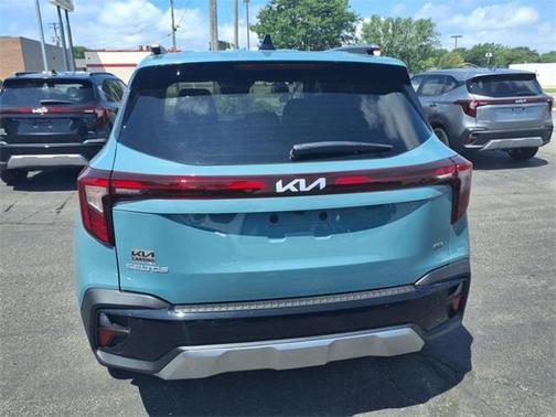 2025 Kia Seltos EX