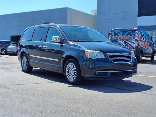 2014 Chrysler Town & Country Touring-L