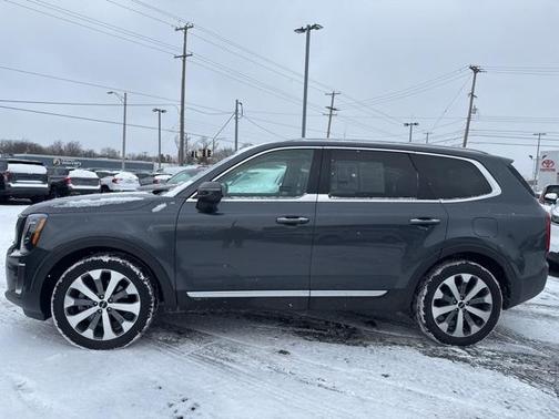 2022 Kia Telluride S