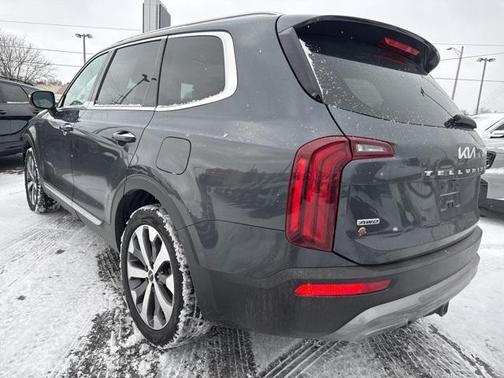 2022 Kia Telluride S