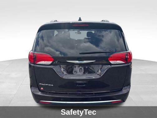 Dark Cordovan Pearlcoat 2017 Chrysler Pacifica Touring-L