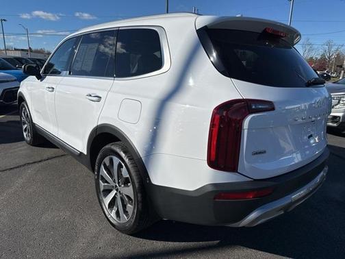 2022 Kia Telluride S