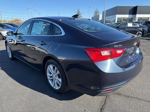 2017 Chevrolet Malibu 1LT