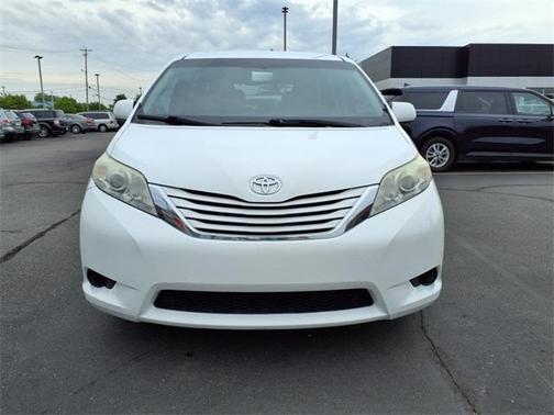 2015 Toyota Sienna L