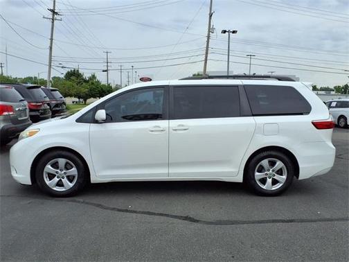 2015 Toyota Sienna L