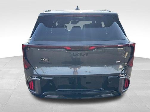 Gray 2027 Kia Seltos X-Line
