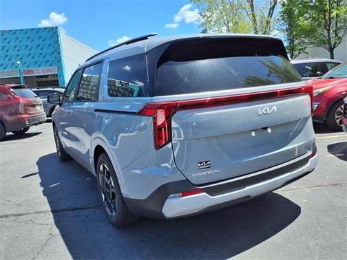 2025 Kia Carnival EX