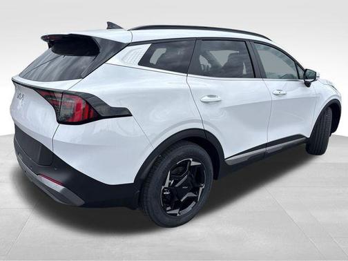 Glacial White Pearl 2026 Kia Sportage EX