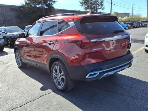 2023 Kia Seltos S