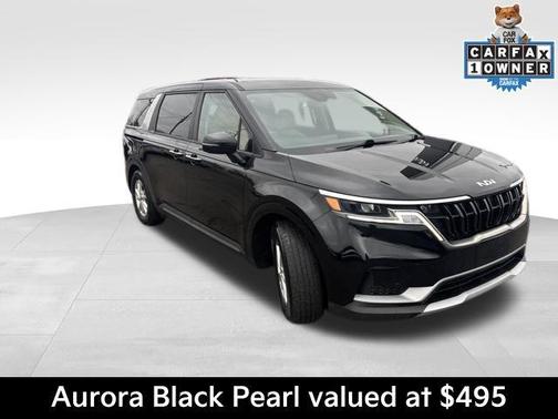 Aurora Black Pearl 2024 Kia Carnival LX