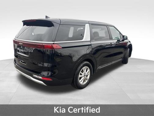 Aurora Black Pearl 2024 Kia Carnival LX