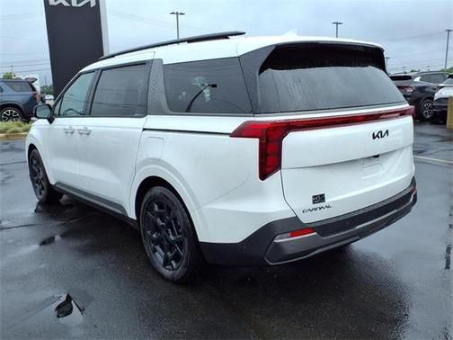 2026 Kia Carnival SX