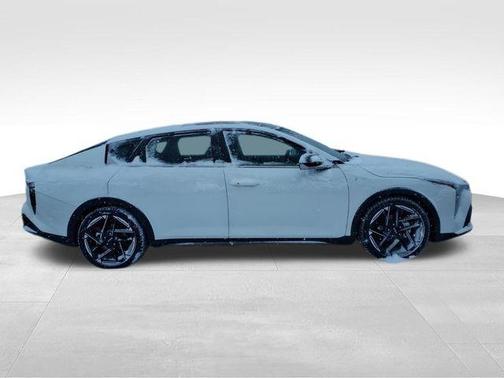 Snow White Pearl 2026 Kia K4 GT-LINE