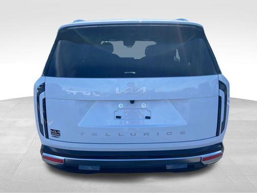 Glacial White Pearl 2027 Kia Telluride SX