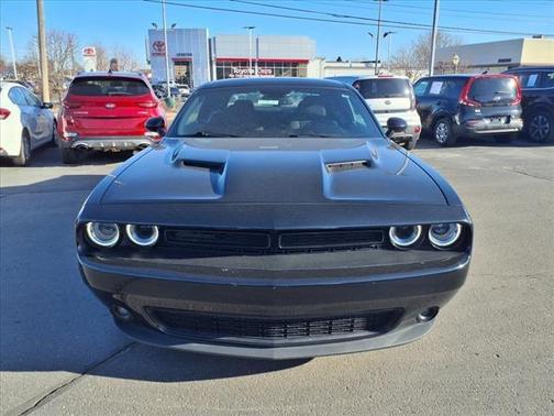 2022 Dodge Challenger SXT