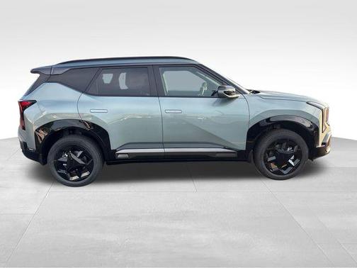 Iceberg Green 2027 Kia Seltos X-Line