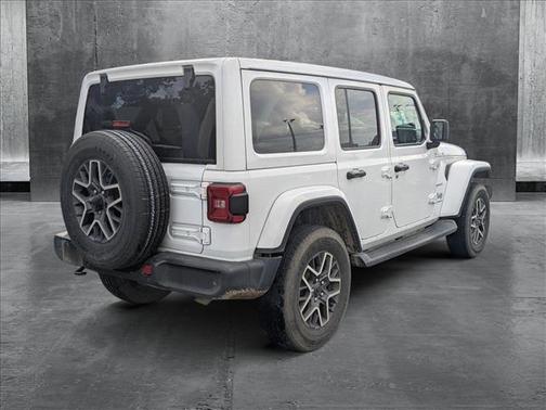 2024 Jeep Wrangler 4-Door Sahara 4x4