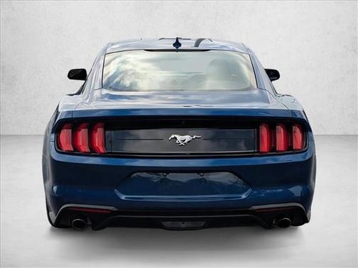 2022 Ford Mustang EcoBoost