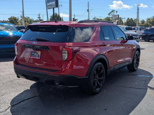 2024 Ford Explorer ST-Line