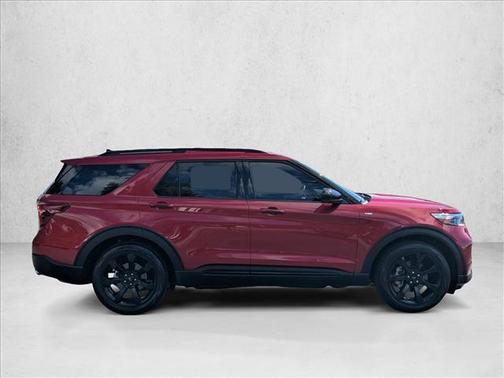 2024 Ford Explorer ST-Line