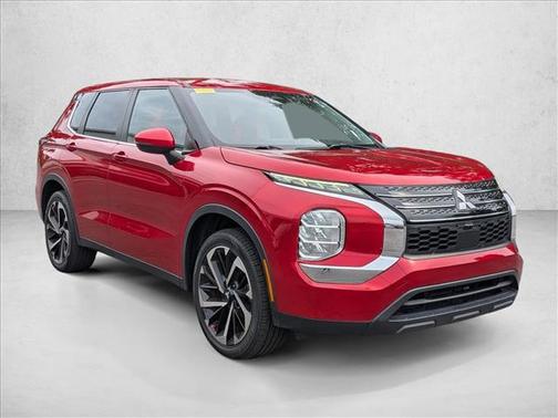Red Diamond 2022 Mitsubishi Outlander ES 2.5 2WD