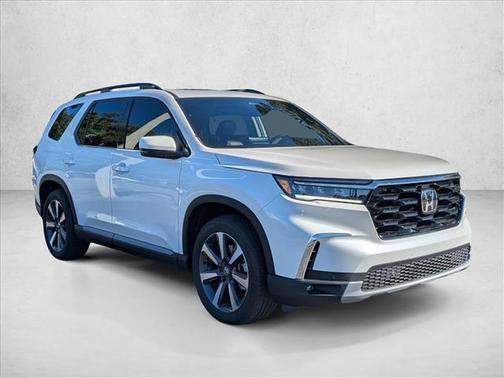 2025 Honda Pilot Touring 8-Passenger
