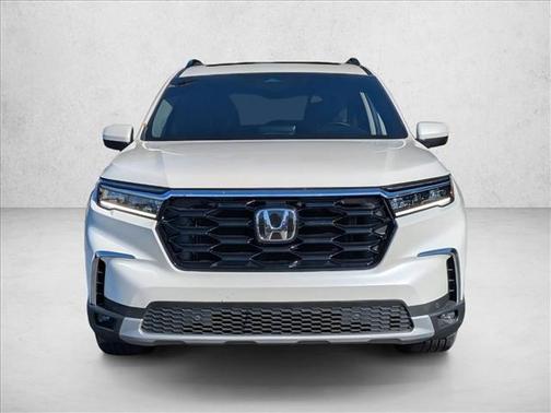 2025 Honda Pilot Touring 8-Passenger