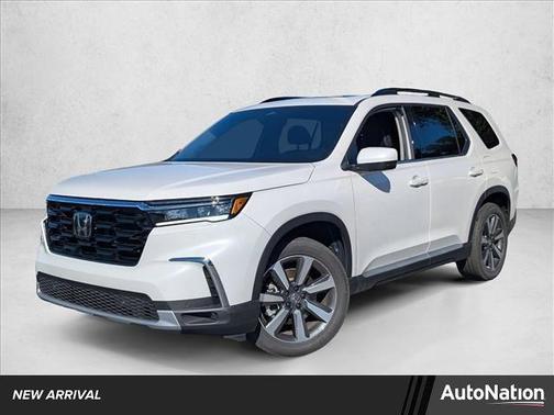 2025 Honda Pilot Touring 8-Passenger