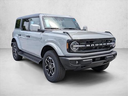 Avalanche Gray 2026 Ford Bronco Outer Banks