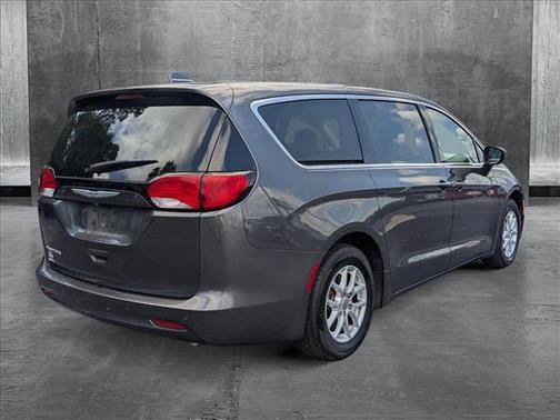 2017 Chrysler Pacifica Touring