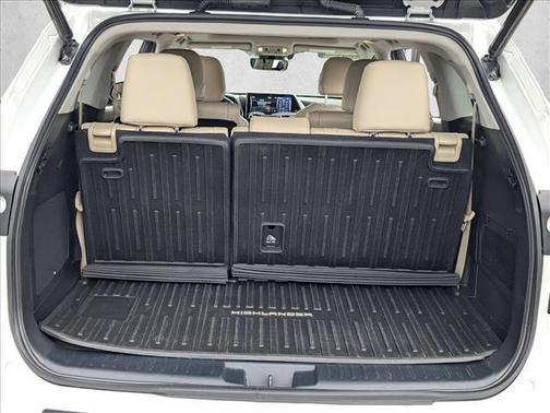 2022 Toyota Highlander Platinum