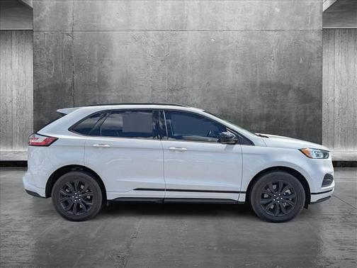 2023 Ford Edge SE