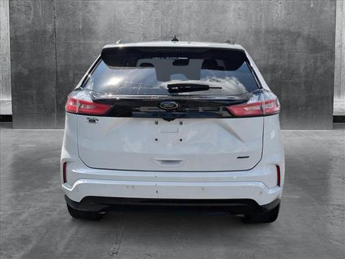 2023 Ford Edge SE